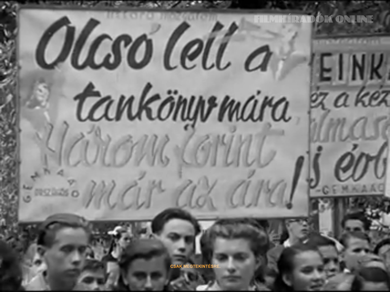 Illustration for article titled A tankönyvállamosítás dicsérete (videók)